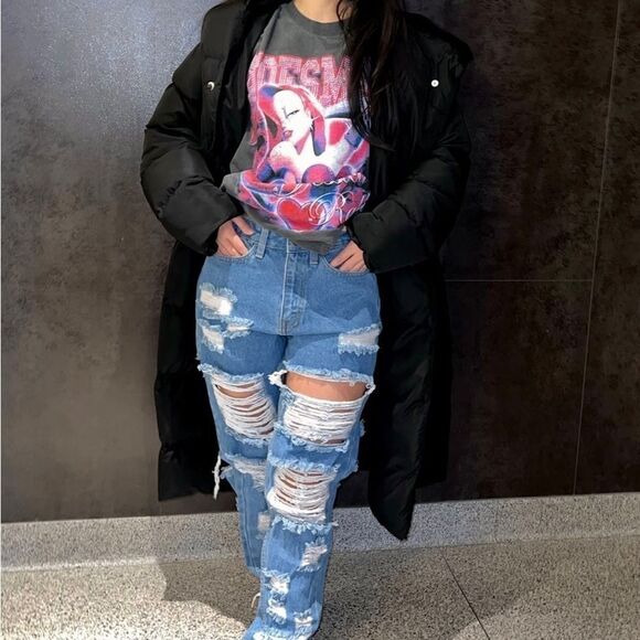 Fashion Nova Get Ready Distressed Boyfriend Jeans NWT SZ 13 - Picture 2 of 11